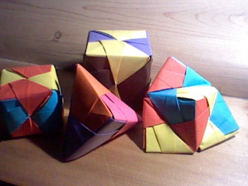 Origami Modulaire : Les Modules SONOBE